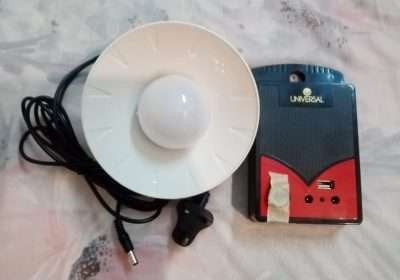Universal-Power-bank-with-emergency-light