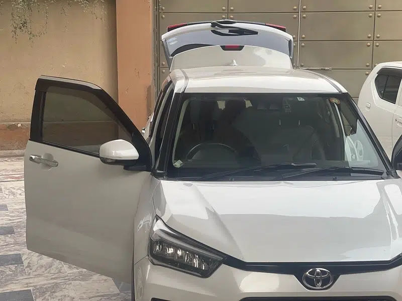 Toyota raize Z registered islamabad import 2022 model 2020