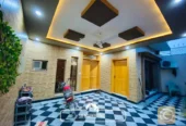 Prime location 8 Marla house available for sale