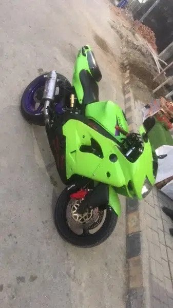 Kawasaki ninja zx9r