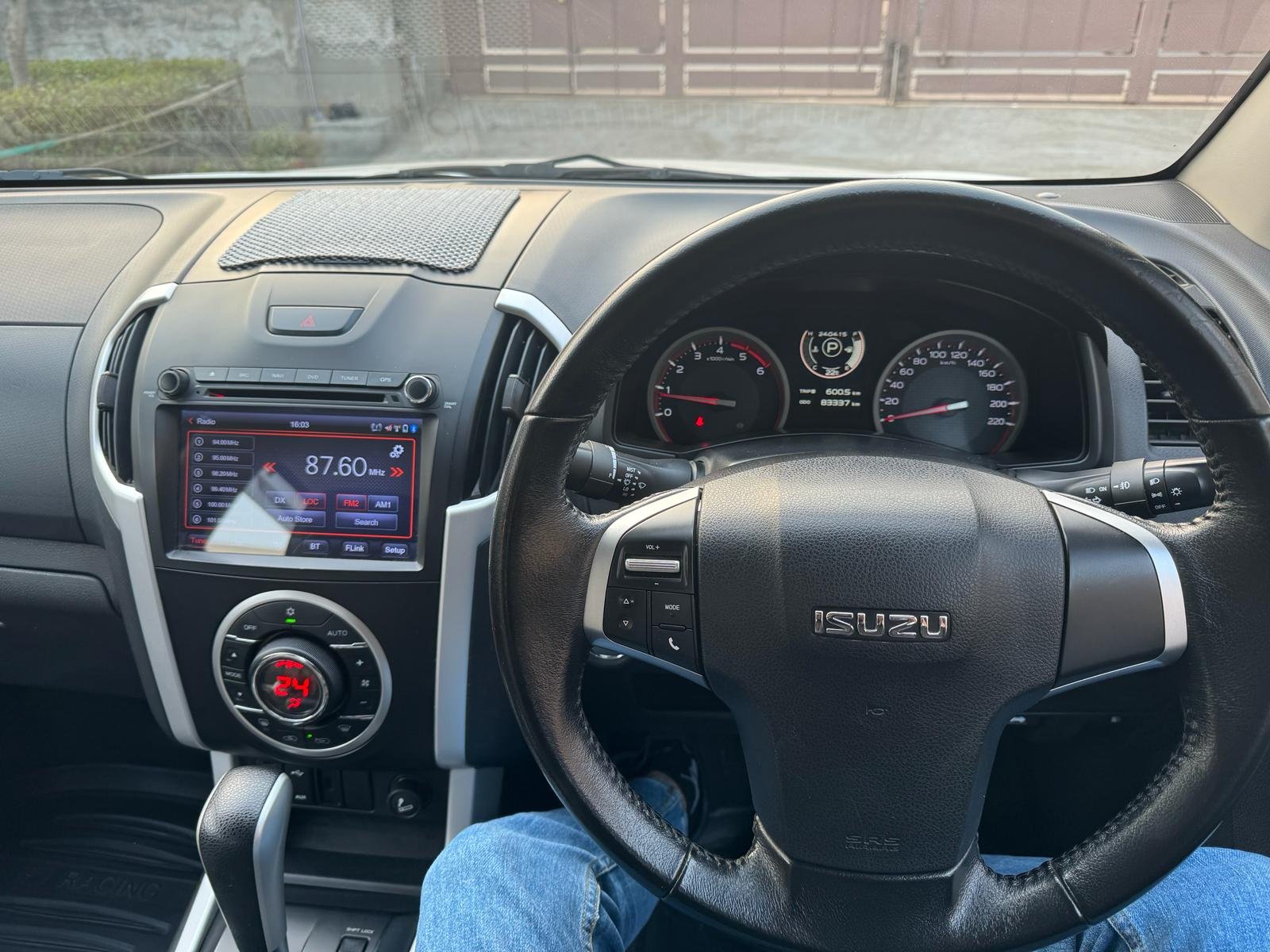 ISUZU D Max V-Cross Automatic 3.0