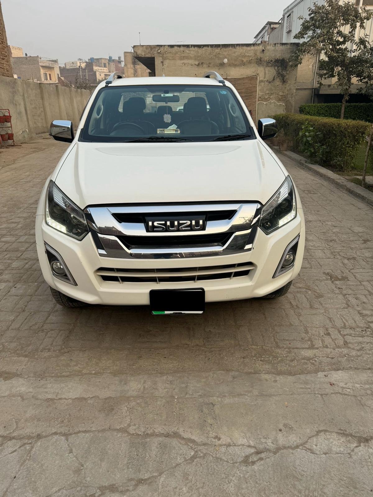 ISUZU D Max V-Cross Automatic 3.0
