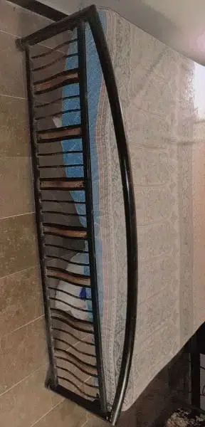 iron bed king size