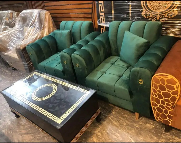 SALE SALE SALE BUMPER SALE ON 5 SEATER ELEGANT DESIGN SOFA S