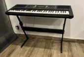 Yamaha Keyboard PSR- E363 (piano)