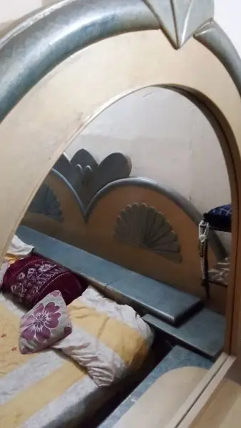 Dressing Table with Big Mirror Full New condition