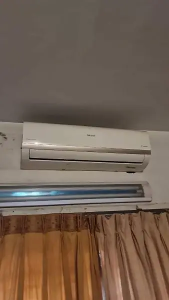 Orient AC DC inverter 1.5 ton my WhatsApp number 03267720525