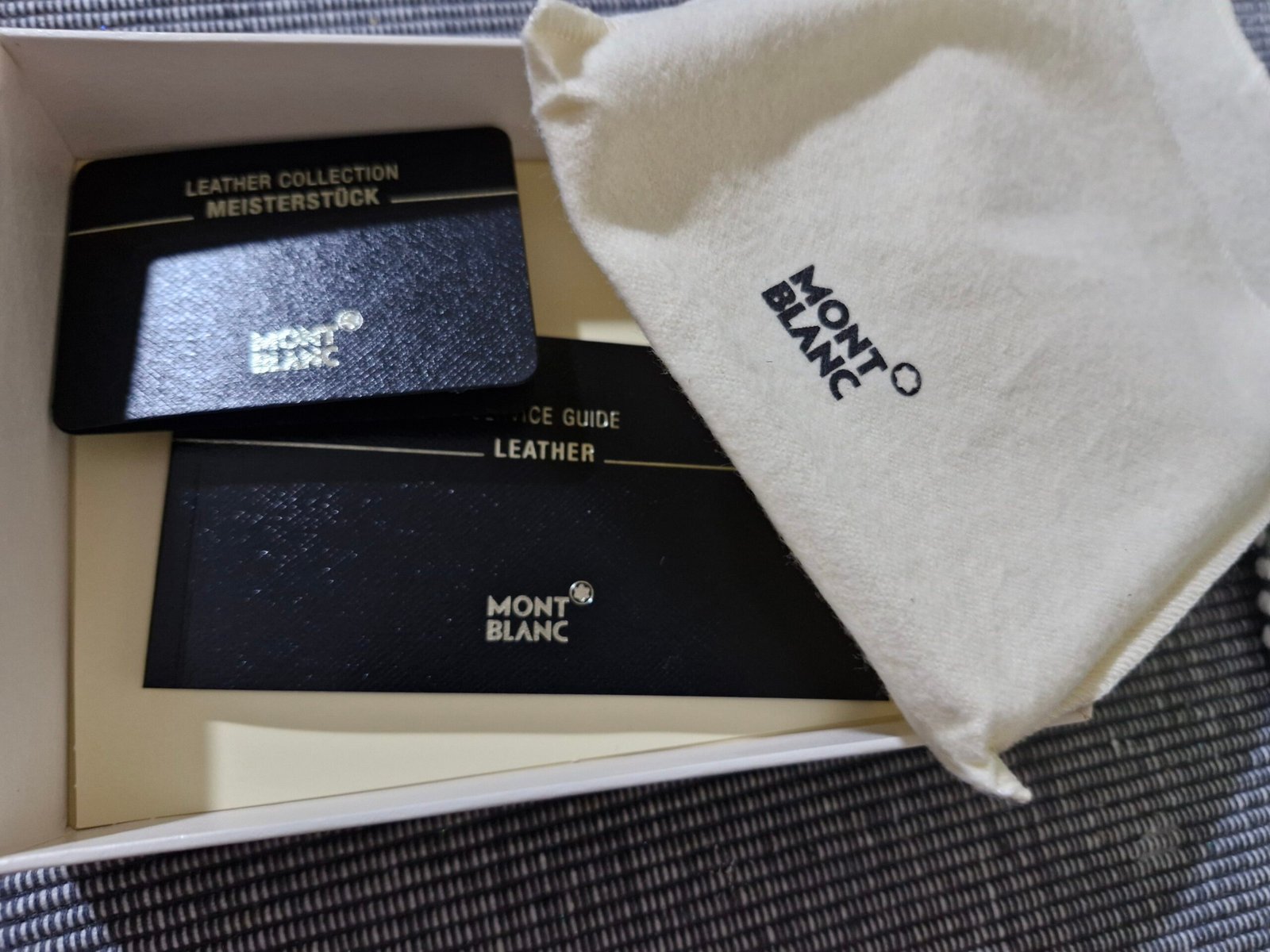 Mont Blanc passport holder (Original)