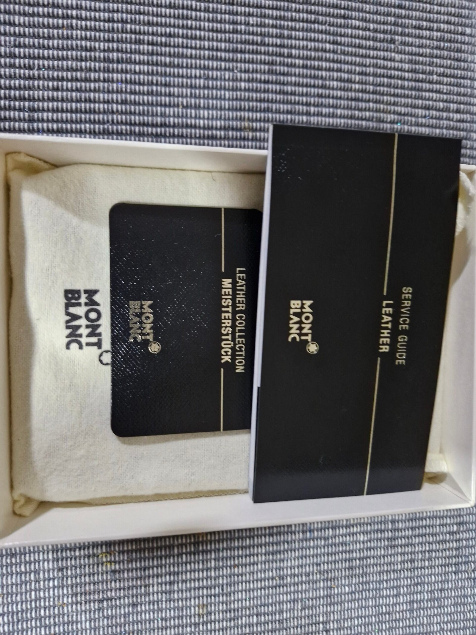 Mont Blanc passport holder (Original)