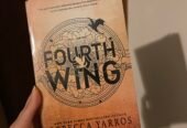 Fourth wing by Rebecca Yarros