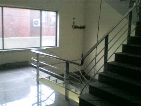 Beautiful Centrally Located Studio Apartment/Flat Garden Town
