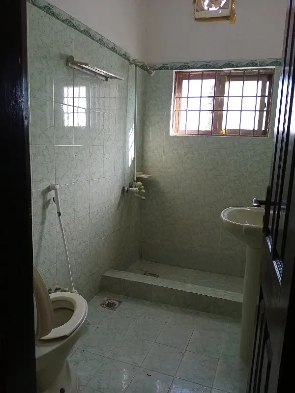 G-10 800 Square Yard Double Storey House For Sale