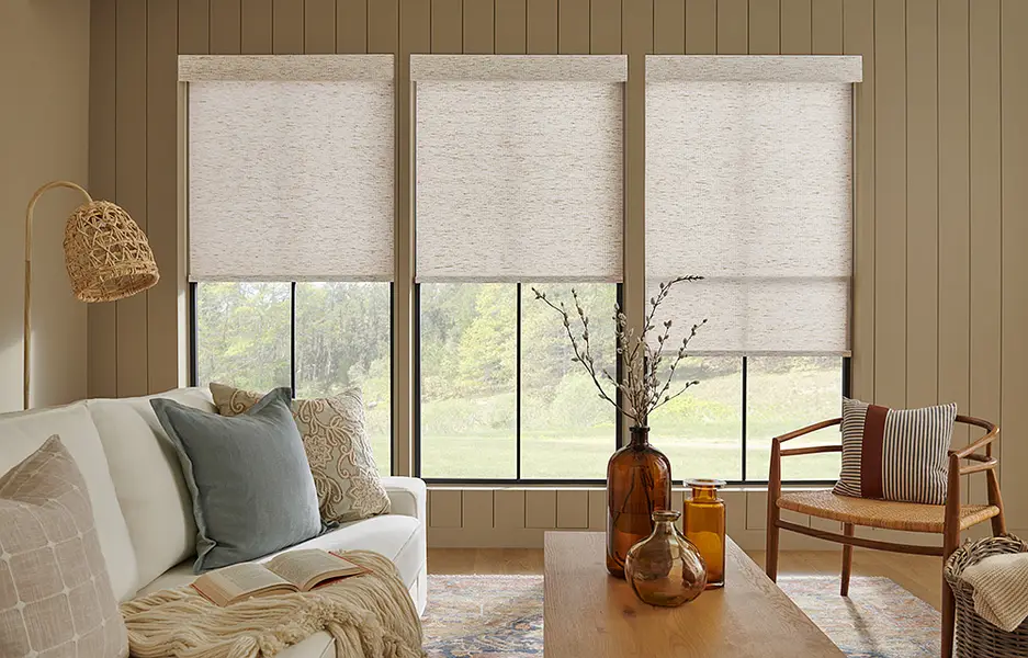 Roller Blinds / Wallpaper / Vinyl Floor / Wooden Floor / Flu