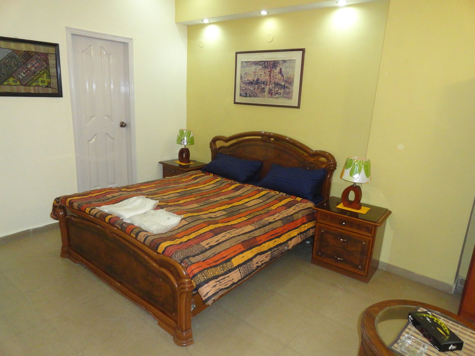 Beautiful Centrally Located Studio Apartment/Flat Garden Town
