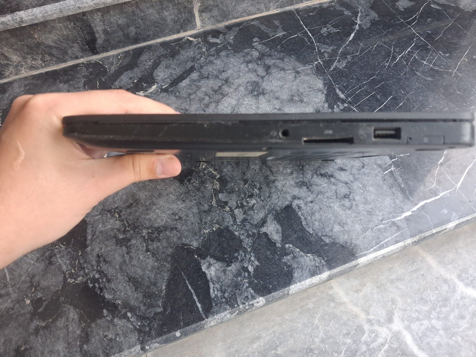 DELL LAPTITUDE E7270