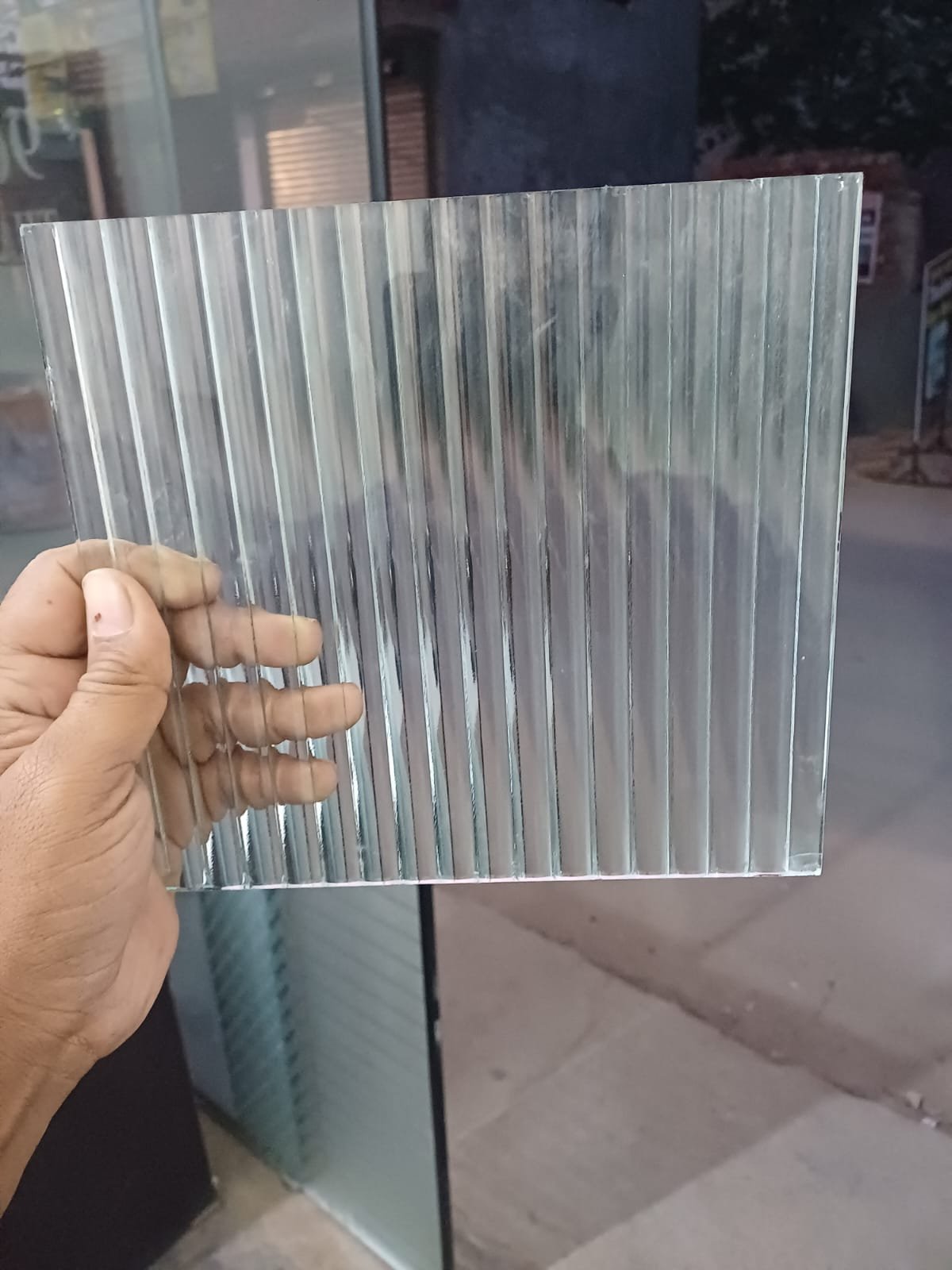 Shishe ka kam, toughened glass,