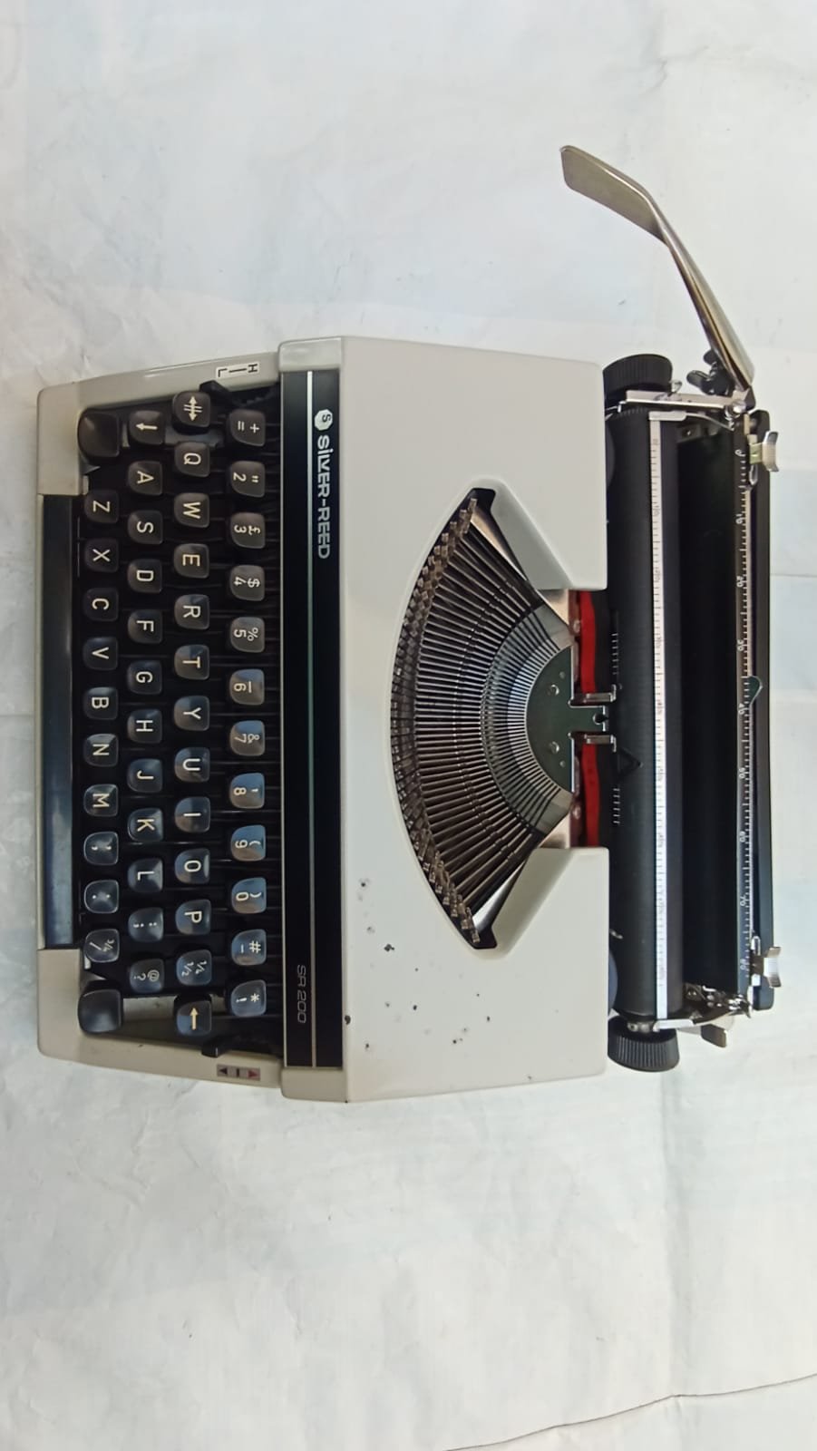 Typewriter Silver Reed SR-200 Portable Model (Made in Japan)