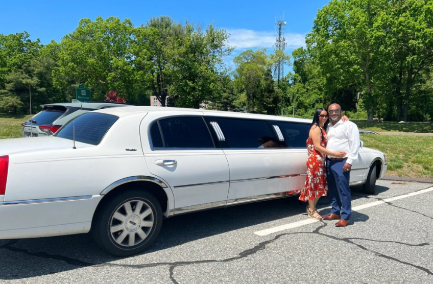 bigapplelimousines.com