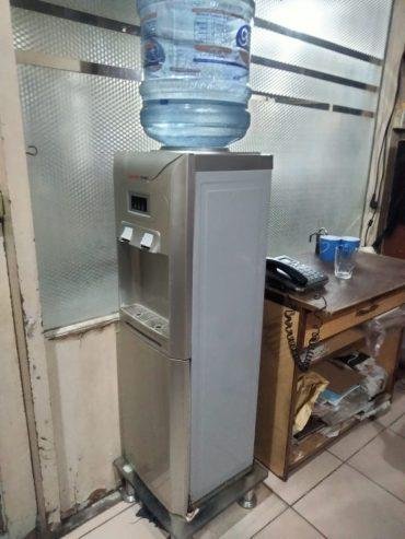 Water Dispenser for sale used