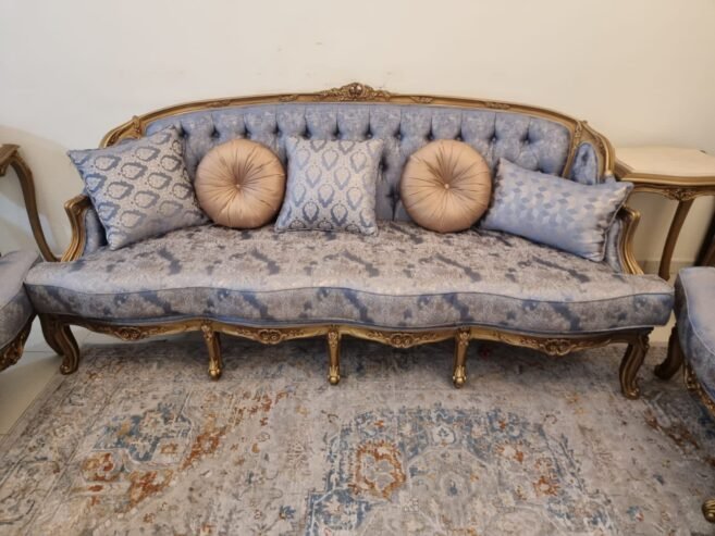 VIP sofa for sale going cheap