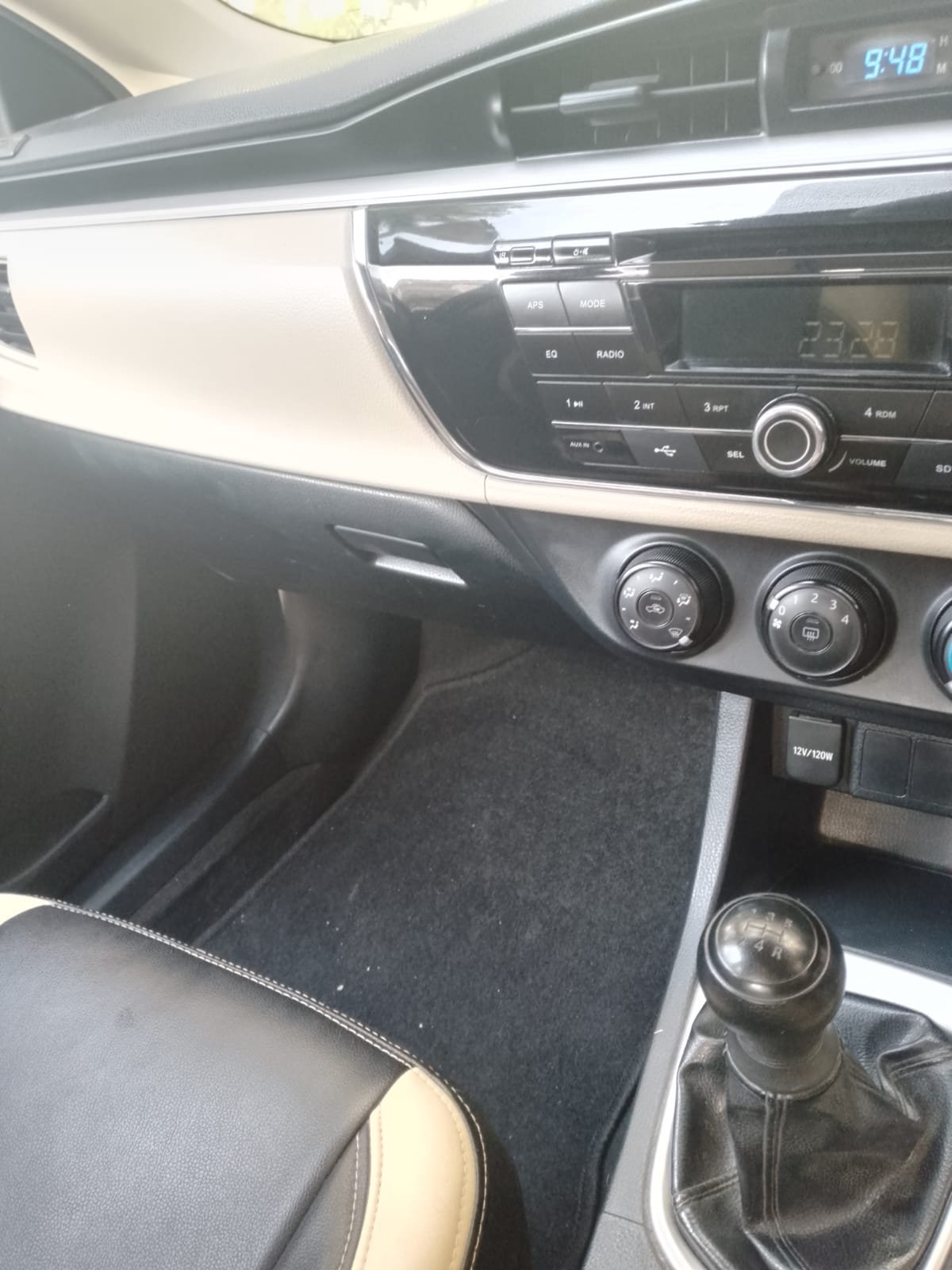 Toyota Corolla XLI single owner self driven family car