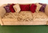 2 classic Sofa sets as good as new. 7 seater and 5 seater sofa