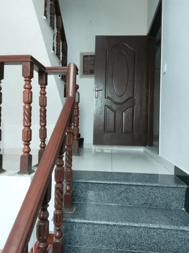 10 Marla Luxury beautiful house for sale in wapda town phase