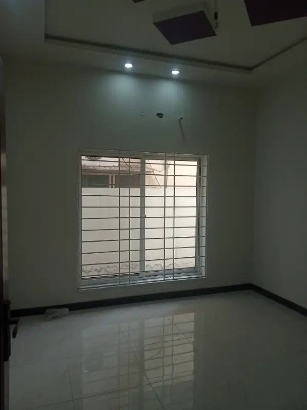 5 MARLA LOWER PORTION AVAILABLE FOR RENT