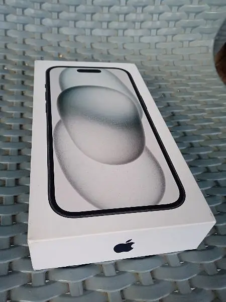 IPHONE 15 (128 GB – BLACK) – Seal Pack