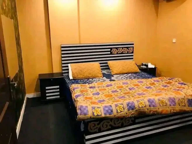 1 bed room for rent short term coupel Allow Safe & scour 100%
