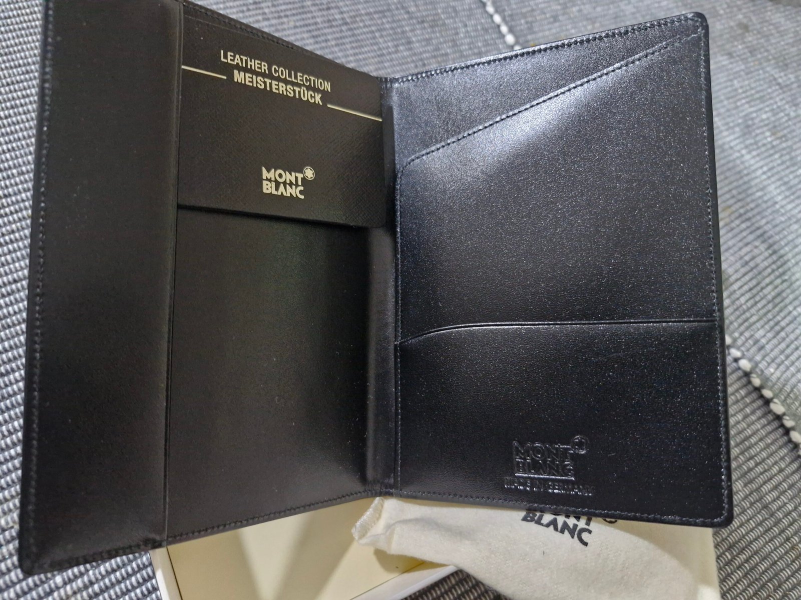 Mont Blanc passport holder (Original)