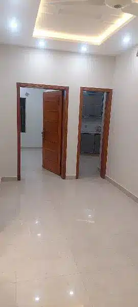 10 Marla Beautifully Renovated House for Urgant Sale