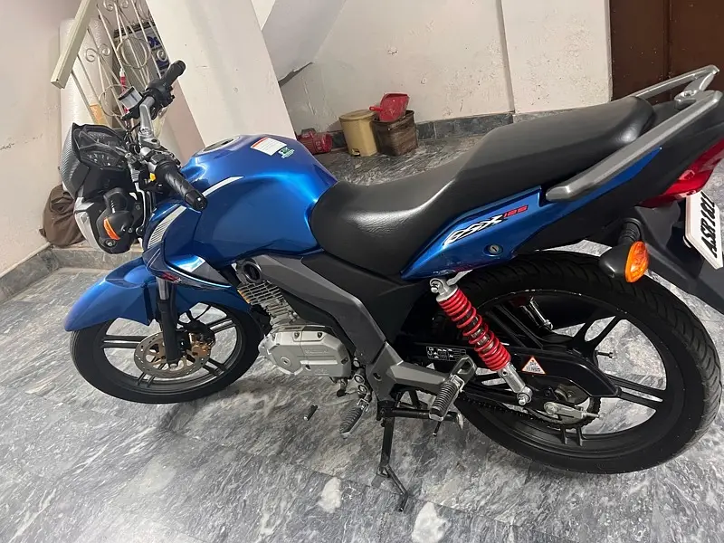 Suzuki GSX 125