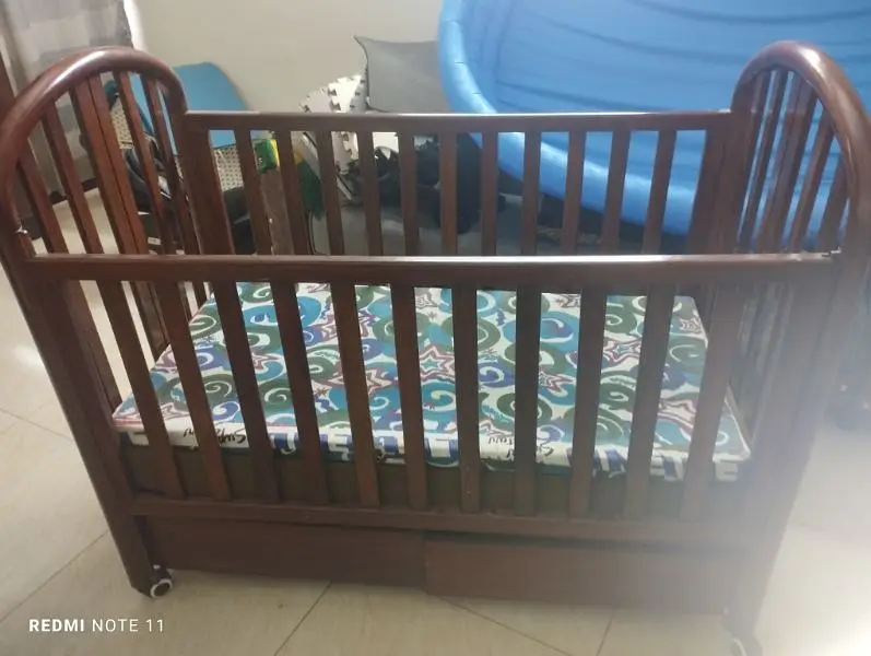Kids cot / Baby cot / Kids bed / Kids furniture for sale