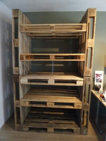 Plastic Pallets, Racks, Wooden Pallets, Bins