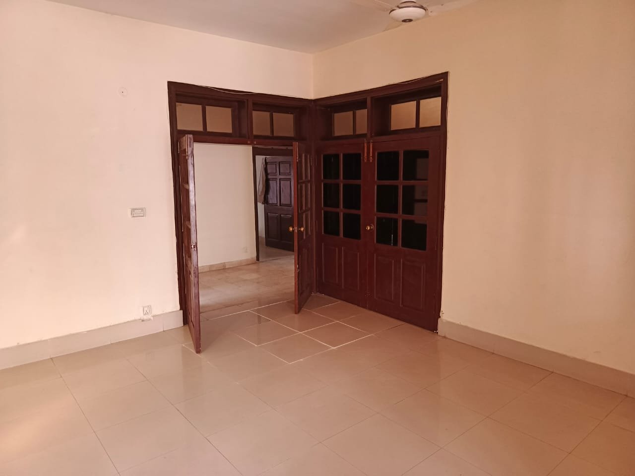 Setup of four executive Room for single person only for Rent