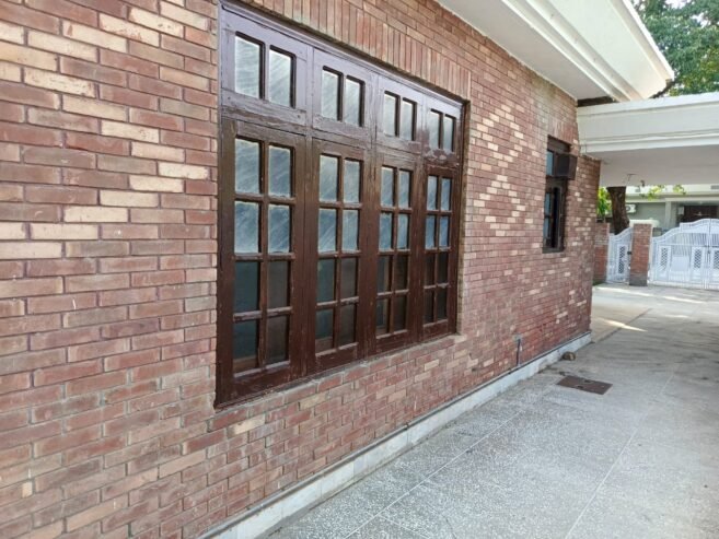 Setup of four executive Room for single person only for Rent