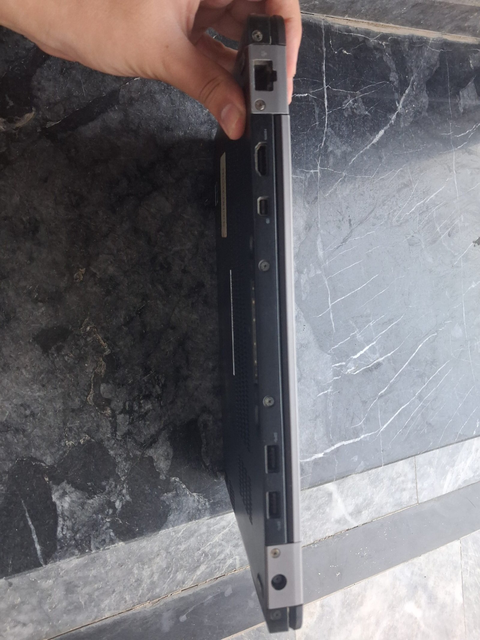 DELL LAPTITUDE E7270