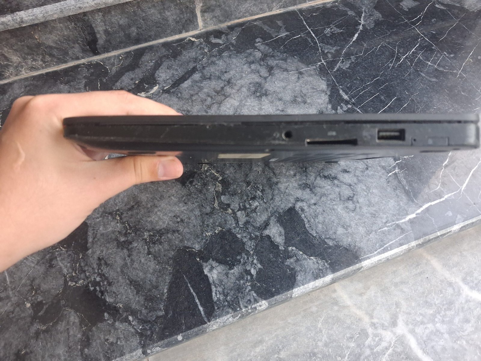 DELL LAPTITUDE E7270