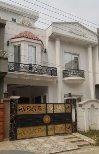 House For sale in canal garden Lahore at prime location