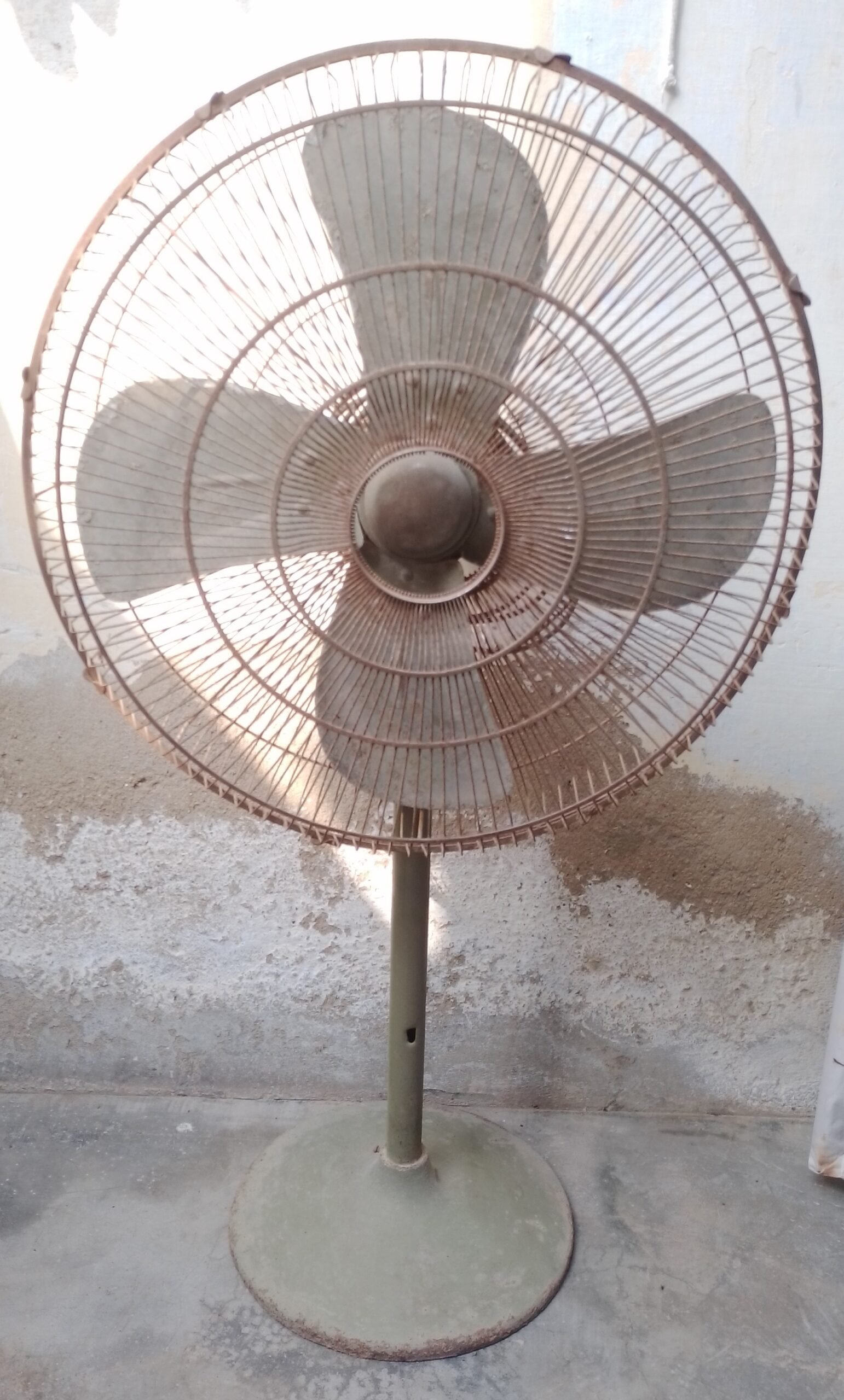 GFC pedestal/stand fan