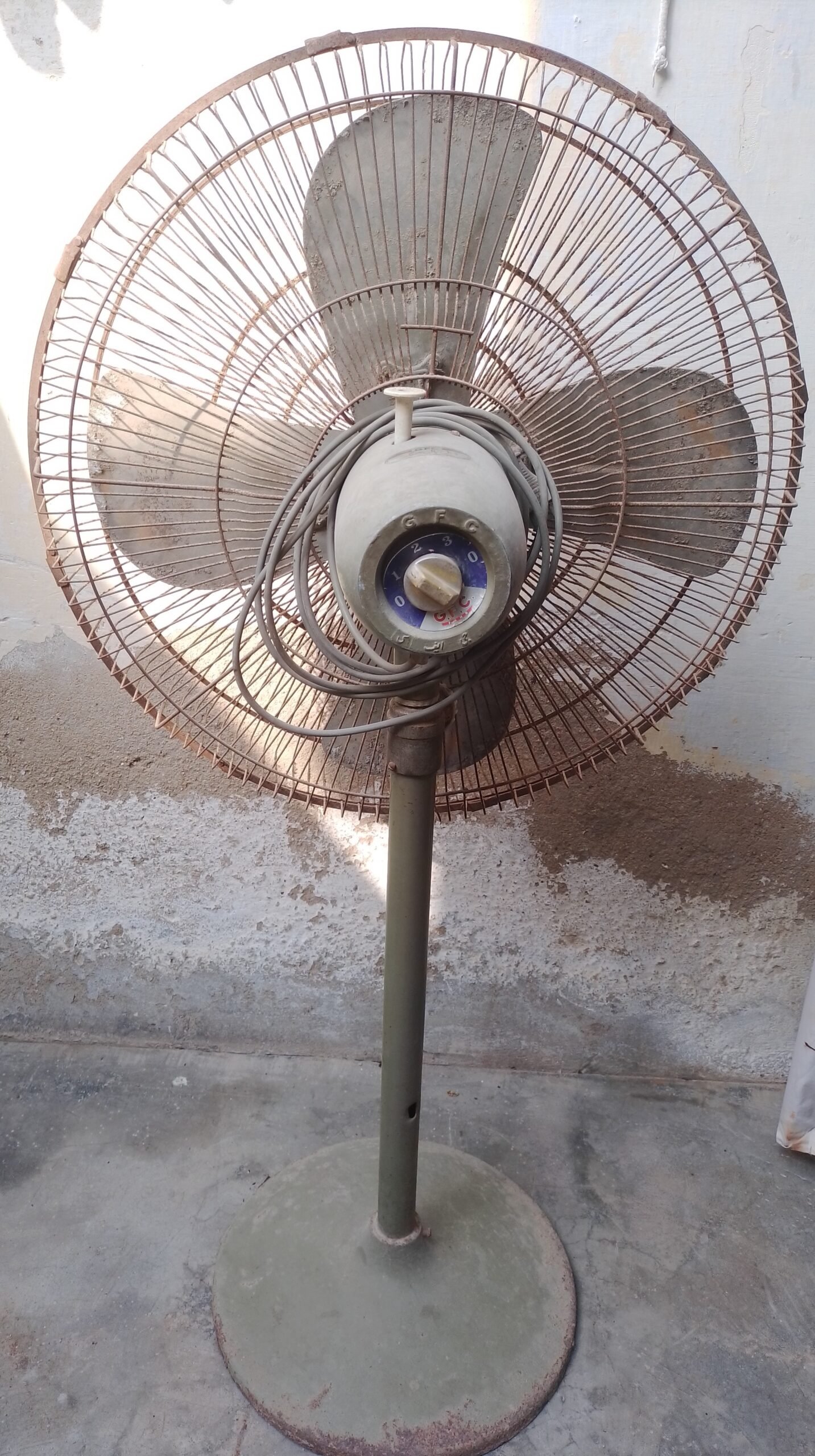 GFC pedestal/stand fan
