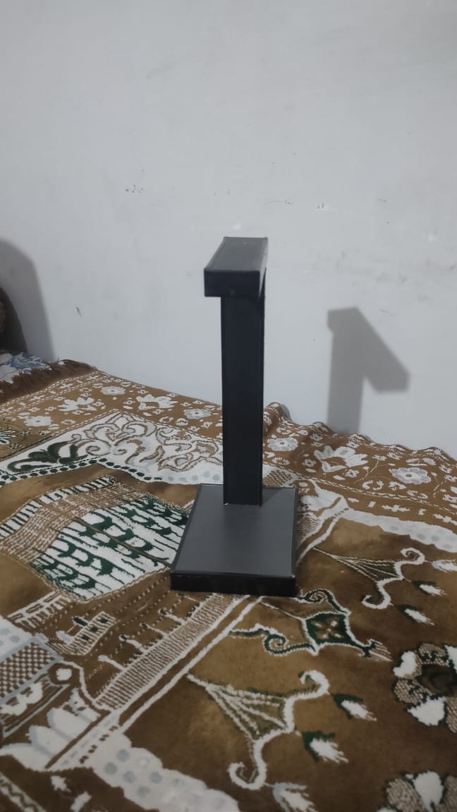 🎧 Personalized Black Hardwood Headphone Stand